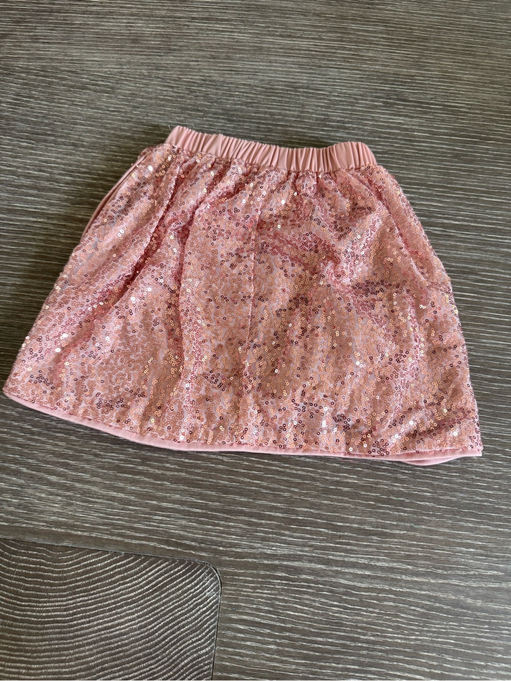 Like new size 6 SHEIN Pink Sequin Elastic-Waist Skirt with pockets